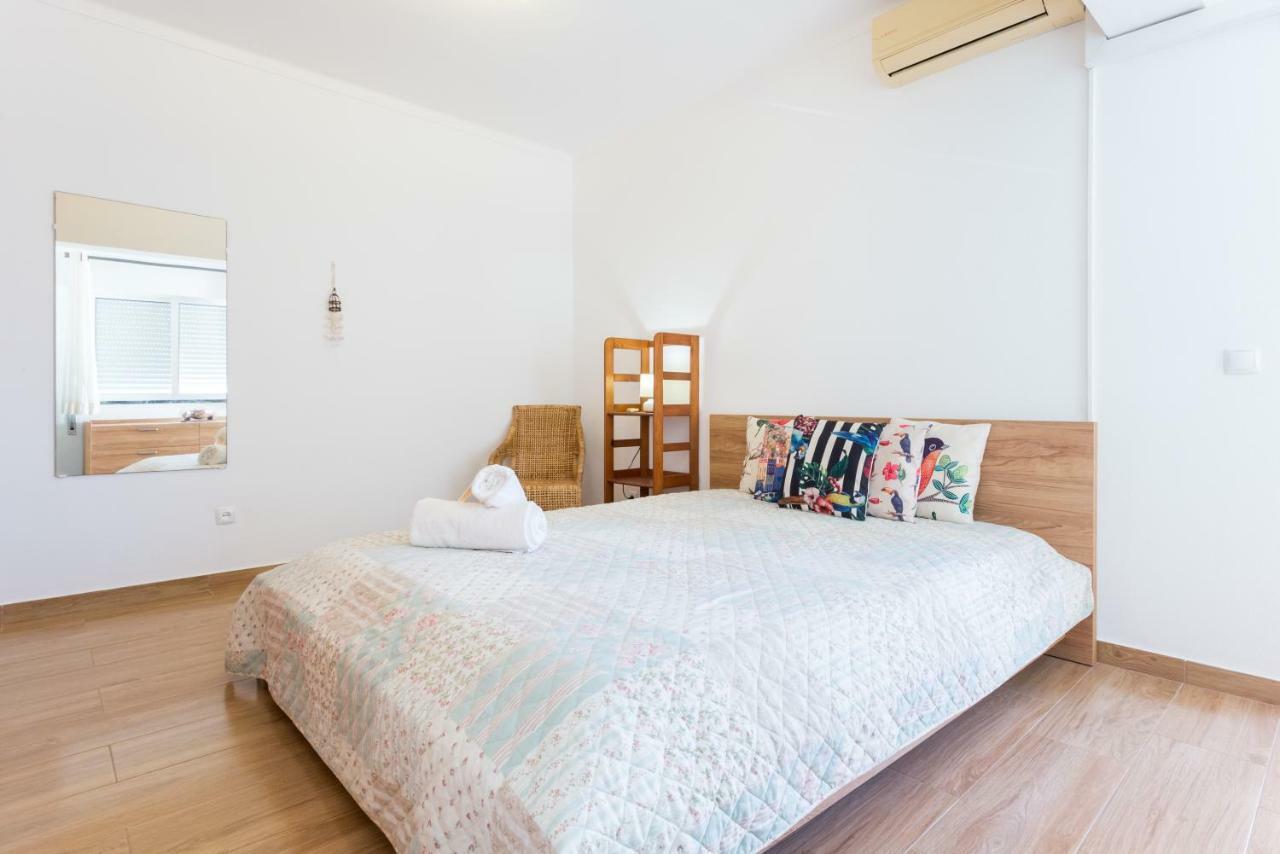 Edificio Rocha Vau Beach Apartment Портиман Екстериор снимка
