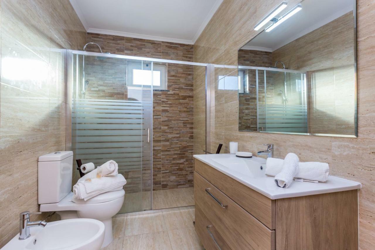 Edificio Rocha Vau Beach Apartment Портиман Екстериор снимка